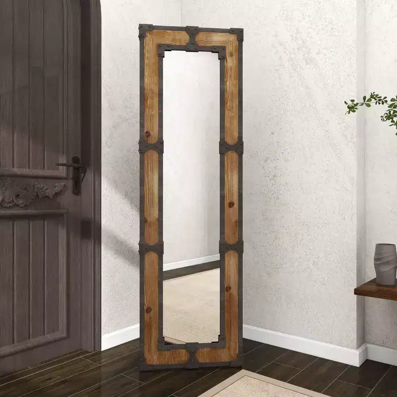 Specchio da terra rustico a figura intera, cornice in legno marrone e metallo, altezza 68", autoportante