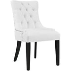 Set di 2 sedie da pranzo trapuntate, vinile bianco, borchie, gambe in legno