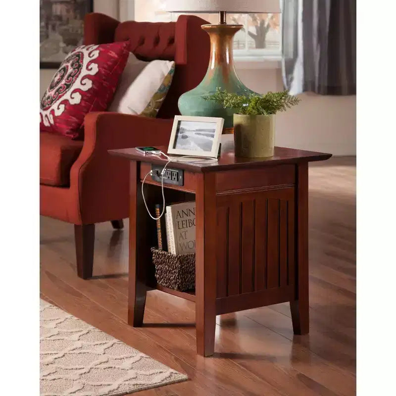 Tavolino da salotto Nantucket con 2 porte USB e 2 prese di corrente, legno massello, bianco