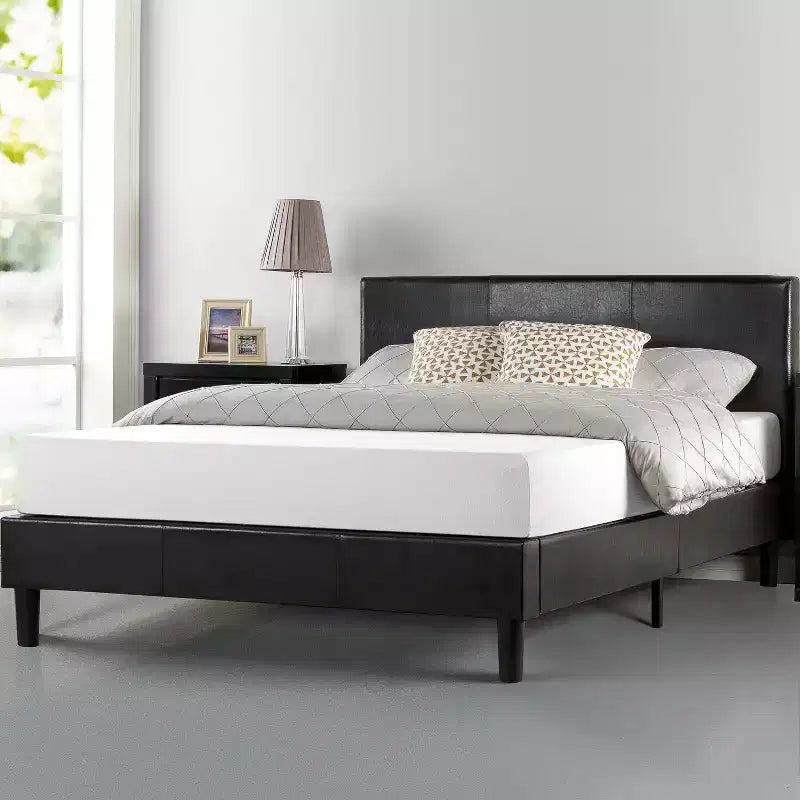 Struttura letto a piattaforma rivestita in ecopelle, nera, nessun box spring necessario