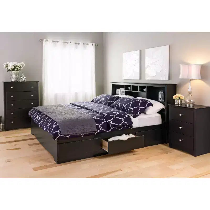 Comodino alto a 3 cassetti in grigio Drifted, MDF e pino, ferramenta antiribaltamento inclusa
