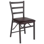Set di 2 sedie pieghevoli in metallo a scala con sedile in vinile marrone, portata 102 kg